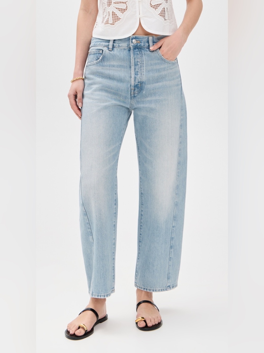 Madewell Pieced Barrel Leg Jeans in Foster Wash